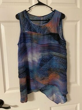 T12a- CABLE & GAUGE Midnight Blue Brush Stroke Layered Sleeveless TUNIC Blouse